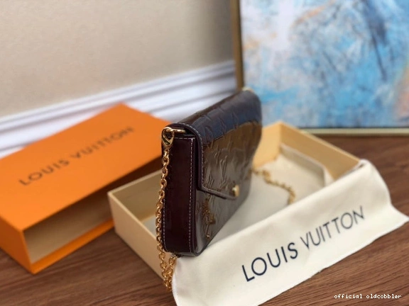 Official oldcobbler FÉLICIE VUITTON LOUIS POCHETTE 0708